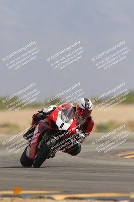 media/Sep-30-2023-SoCal Trackdays (Sat) [[636657bffb]]/Turn 15 (1120am)/